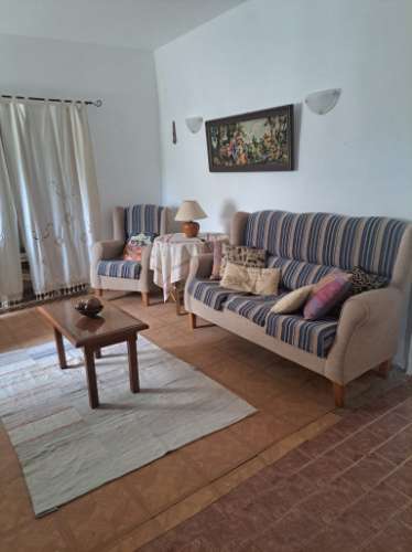 Casa Térrea T2 mobilada com vista sob o Rio Guadiana para Arrendamento Anual.