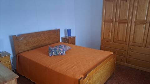 Casa Térrea T2 mobilada com vista sob o Rio Guadiana para Arrendamento Anual.