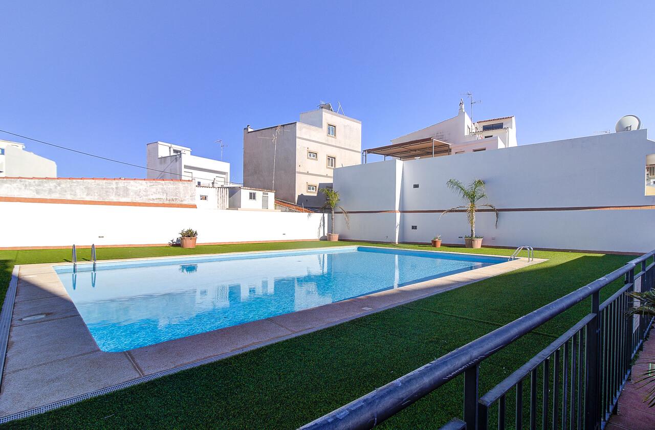 Elegante T2 no rés-do-chão com estilo de vida de resort em VRSA