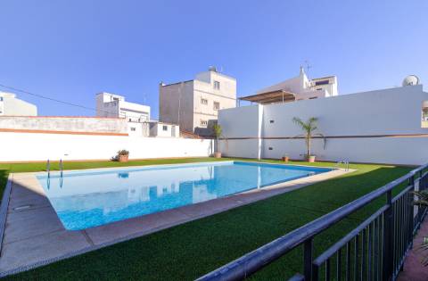 Elegante T2 no rés-do-chão com estilo de vida de resort em VRSA