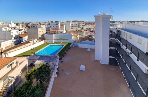 Elegante T2 no rés-do-chão com estilo de vida de resort em VRSA