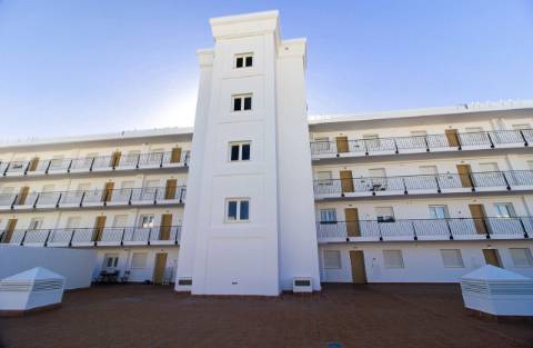 Elegante T2 no rés-do-chão com estilo de vida de resort em VRSA