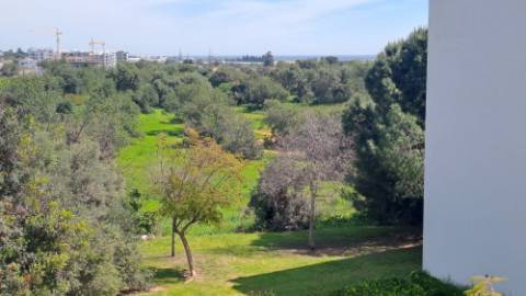 Apartamento T3, 2,º andar com vista mar e linhas modernas em Tavira