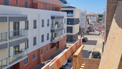 Apartamento T3, 2,º andar com vista mar e linhas modernas em Tavira