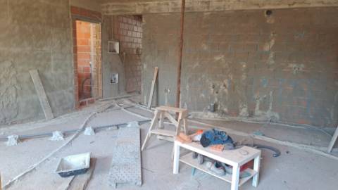 Apartamento T2 r/c elevado com linhas direitas em Tavira