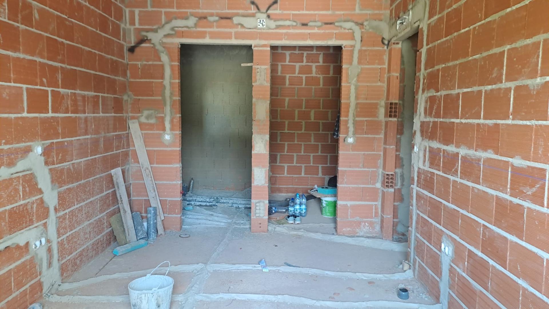 Apartamento T2 r/c elevado com linhas direitas em Tavira