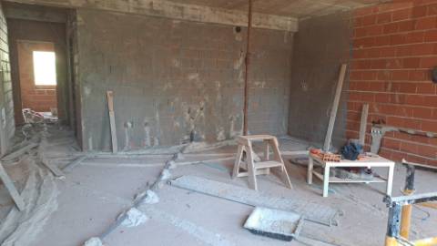 Apartamento T2 r/c elevado com linhas direitas em Tavira