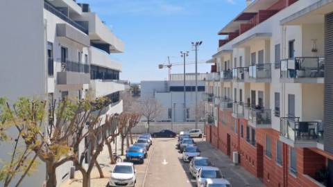 Apartamento T3, 1.º andar, linhas modernas em Tavira