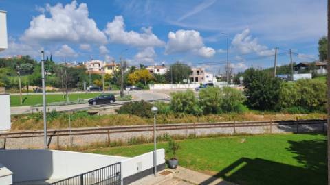 Apartamento T3, 1.º andar, linhas modernas em Tavira