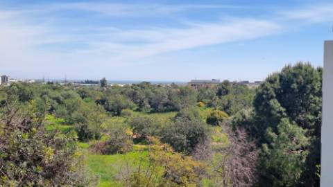 Apartamento T3, 2.º andar com vista mar e linhas modernas em Tavira