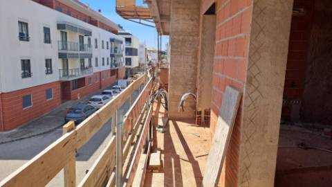 Apartamento T3, 1.º andar, linhas modernas em Tavira