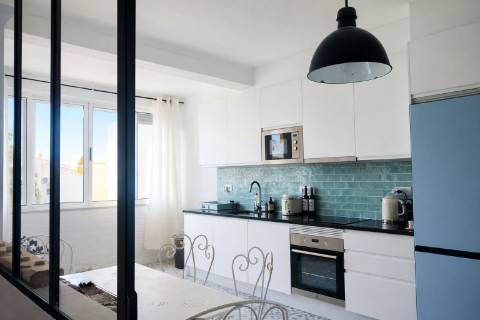 Apartamento T3 Remodelado na Urbanização do Vale Caranguejo, em Tavira!
