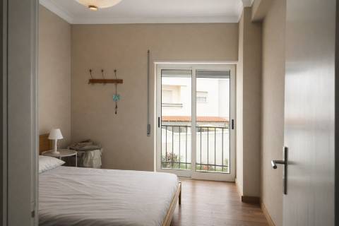 Apartamento T3 Remodelado na Urbanização do Vale Caranguejo, em Tavira!
