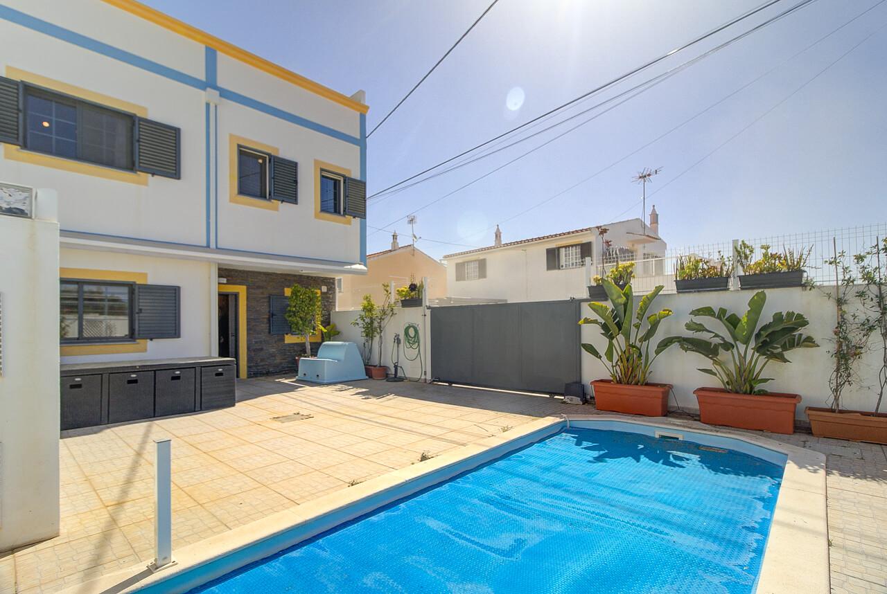 Moradia de Prestígio T4+1 com Piscina Aquecida e Vista Mar - Vila Nova de Cacela