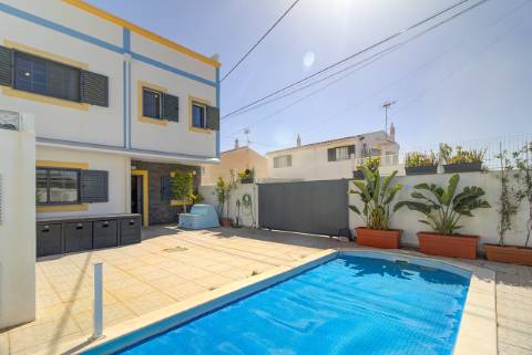 Moradia de Prestígio T4+1 com Piscina Aquecida e Vista Mar - Vila Nova de Cacela
