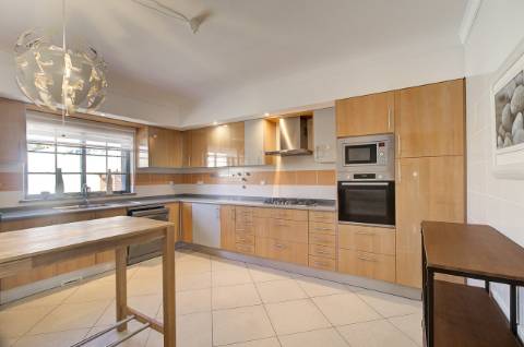 Moradia de Prestígio T4+1 com Piscina Aquecida e Vista Mar - Vila Nova de Cacela