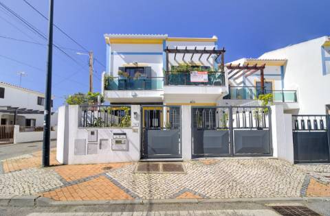 Moradia de Prestígio T4+1 com Piscina Aquecida e Vista Mar - Vila Nova de Cacela