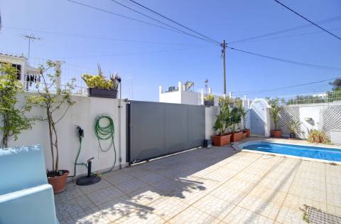 Moradia de Prestígio T4+1 com Piscina Aquecida e Vista Mar - Vila Nova de Cacela