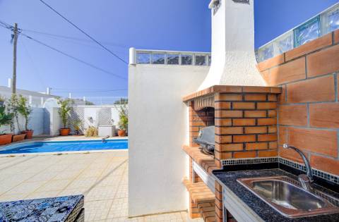 Moradia de Prestígio T4+1 com Piscina Aquecida e Vista Mar - Vila Nova de Cacela