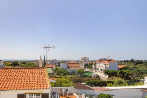 Moradia de Prestígio T4+1 com Piscina Aquecida e Vista Mar - Vila Nova de Cacela