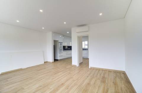 Deslumbrante moradia T3 nova a estrear com piscina, em Altura