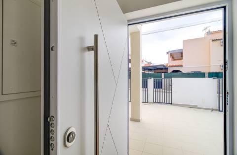 Deslumbrante moradia T3 nova a estrear com piscina, em Altura