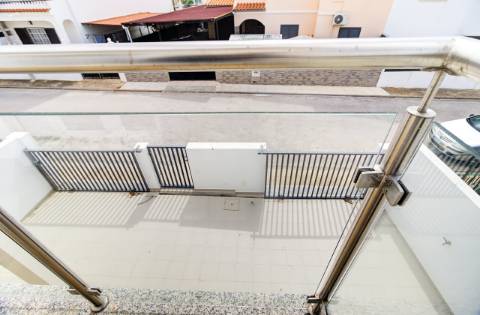 Deslumbrante moradia T3 nova a estrear com piscina, em Altura