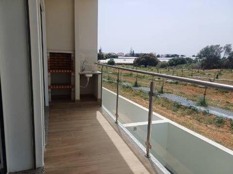 Moradia T3 moderna e luminosa, nova a estrear, localizada em Altura