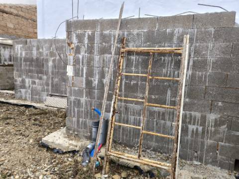 TERRENO URBANO COM 118 M² COM PROJECTO APROVADO PARA CONSTRUÇÃO DE MORADIA T2 NO CENTRO DA JUNQUEIRA - CASTRO MARIM - ALGARVE