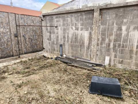 TERRENO URBANO COM 118 M² COM PROJECTO APROVADO PARA CONSTRUÇÃO DE MORADIA T2 NO CENTRO DA JUNQUEIRA - CASTRO MARIM - ALGARVE