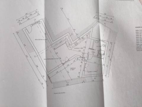 TERRENO URBANO COM 118 M² COM PROJECTO APROVADO PARA CONSTRUÇÃO DE MORADIA T2 NO CENTRO DA JUNQUEIRA - CASTRO MARIM - ALGARVE