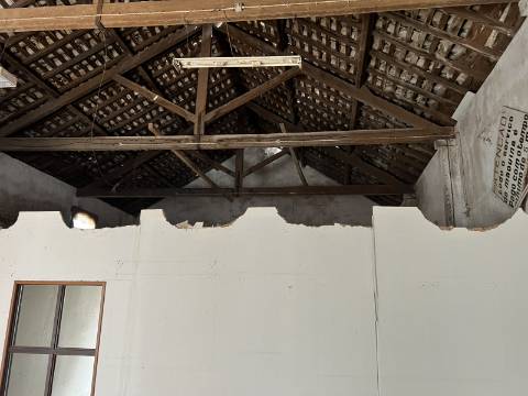**Edifício Devoluto no Centro de Olhão para Construção de Prédio - Oportunidade de Investimento Premium**