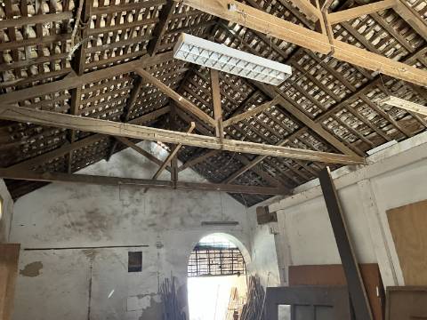 **Edifício Devoluto no Centro de Olhão para Construção de Prédio - Oportunidade de Investimento Premium**