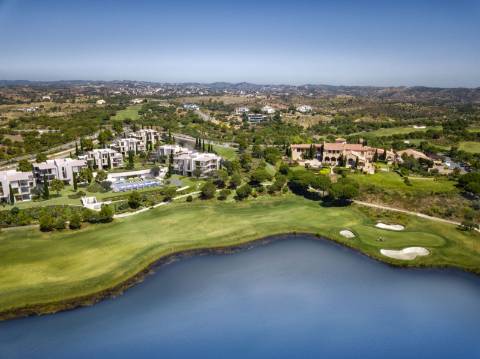 Apartamento T3 Duplex com terraço 84,58 m2 sito no Golf Monte Rei