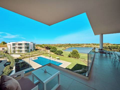 Apartamento T3 Duplex com terraço 84,58 m2 sito no Golf Monte Rei