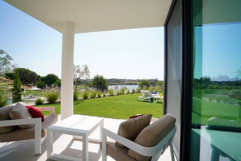 Apartamento T3 Duplex com terraço 84,58 m2 sito no Golf Monte Rei