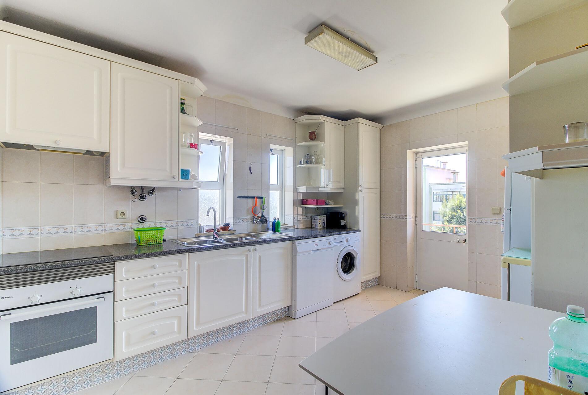 Apartamento T3 | 3.º Andar | Sul/Nascente | Vila Real de Santo António