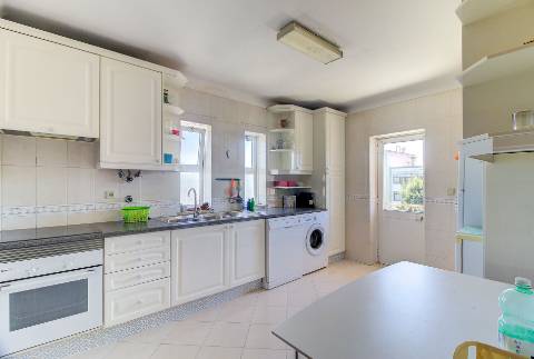 Apartamento T3 | 3.º Andar | Sul/Nascente | Vila Real de Santo António