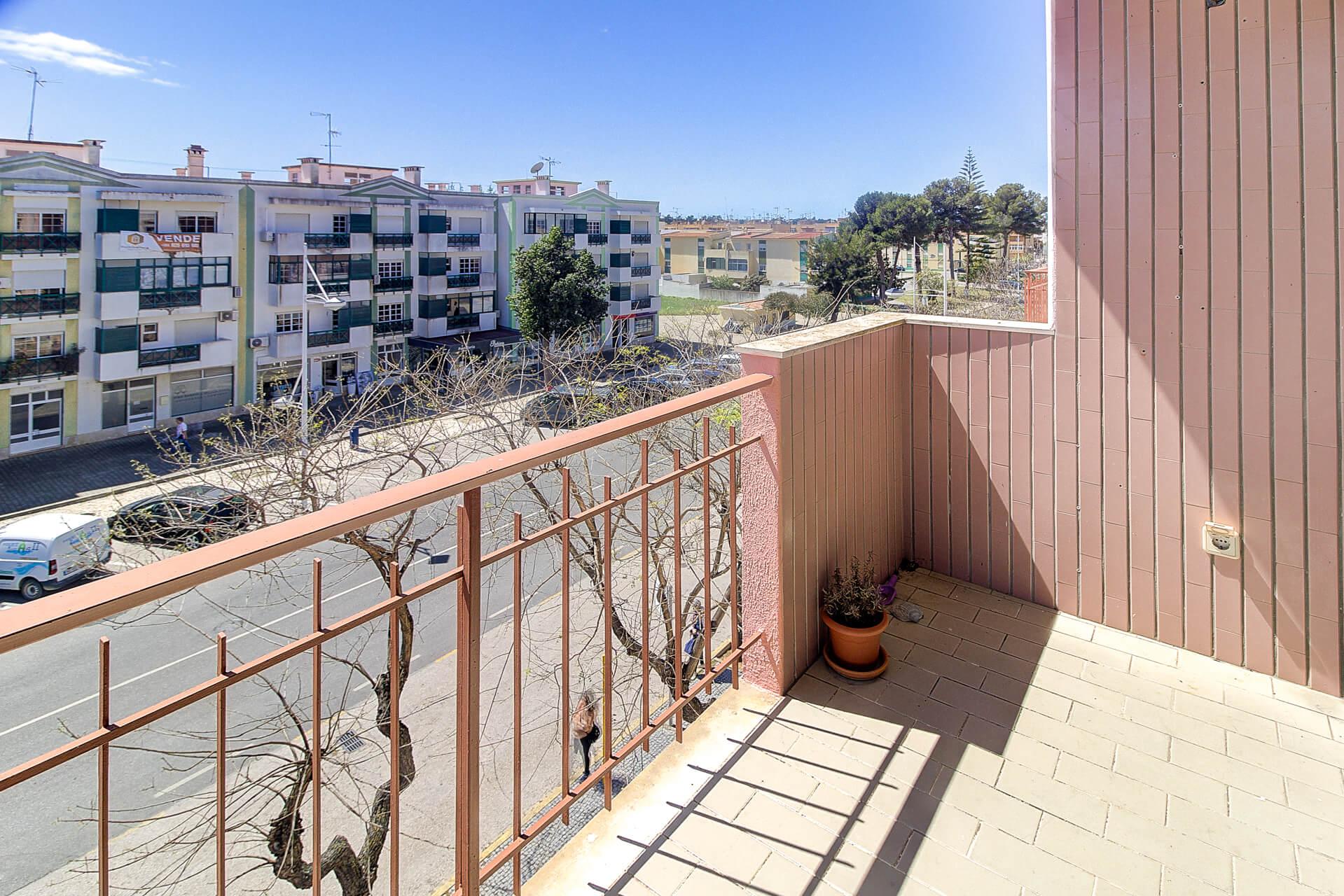 Apartamento T3 | 3.º Andar | Sul/Nascente | Vila Real de Santo António