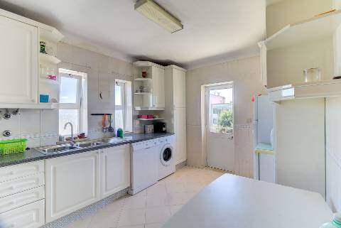 Apartamento T3 | 3.º Andar | Sul/Nascente | Vila Real de Santo António