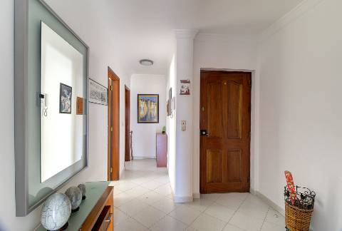Apartamento T3 | 3.º Andar | Sul/Nascente | Vila Real de Santo António
