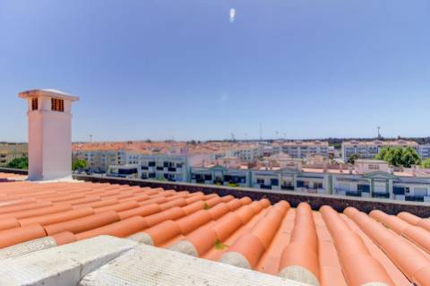 Apartamento T3 | 3.º Andar | Sul/Nascente | Vila Real de Santo António