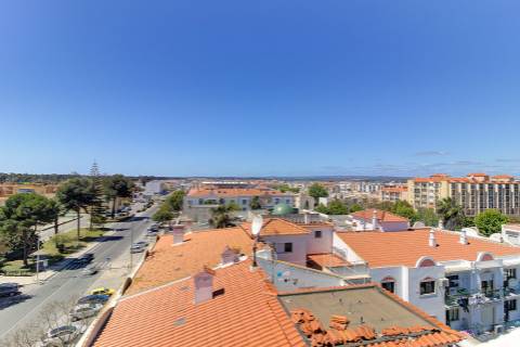 Apartamento T3 | 3.º Andar | Sul/Nascente | Vila Real de Santo António