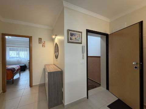 T1 Rés-do-Chão | Monte Gordo | Arrendamento Anual | 900€/mês