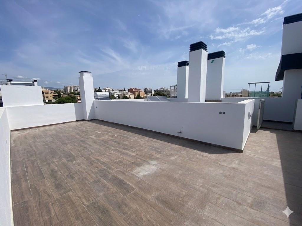 Apartamento T1 em Olhão, com terraço privativo e piscina.