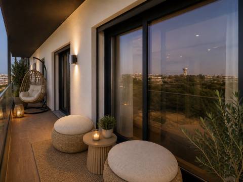 Apartamento T1 em Olhão, com terraço privativo e piscina.