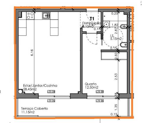 Apartamento T1 em Olhão, com terraço privativo e piscina.