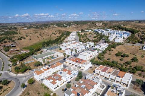 Moradia T3 com 2 Logradouros Quinta da Cerca, Castro Marim

