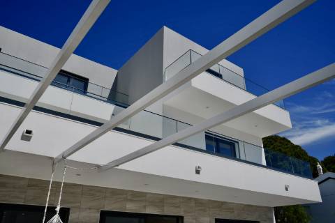 Moradia de Luxo Isolada em Condomínio T3+2 - Manta Rota