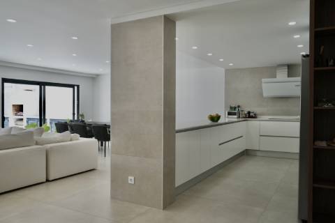 Moradia de Luxo Isolada em Condomínio T3+2 - Manta Rota